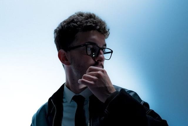 October Sewn releases cinematic inspired, synth heavy EP 'MACHINA'