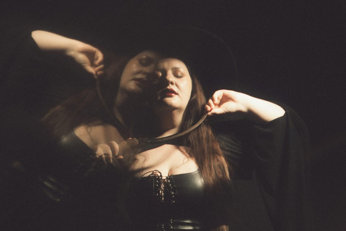 Victoria Perry turns loss into motion with new single Howling at the Moon