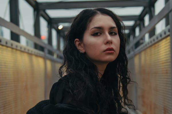 tee. shares stark and stirring debut single ‘BURNOUT